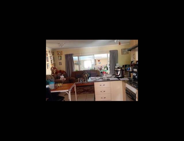 3 BEDROOM HOUSE FOR SALE IN THE ORCHARDS